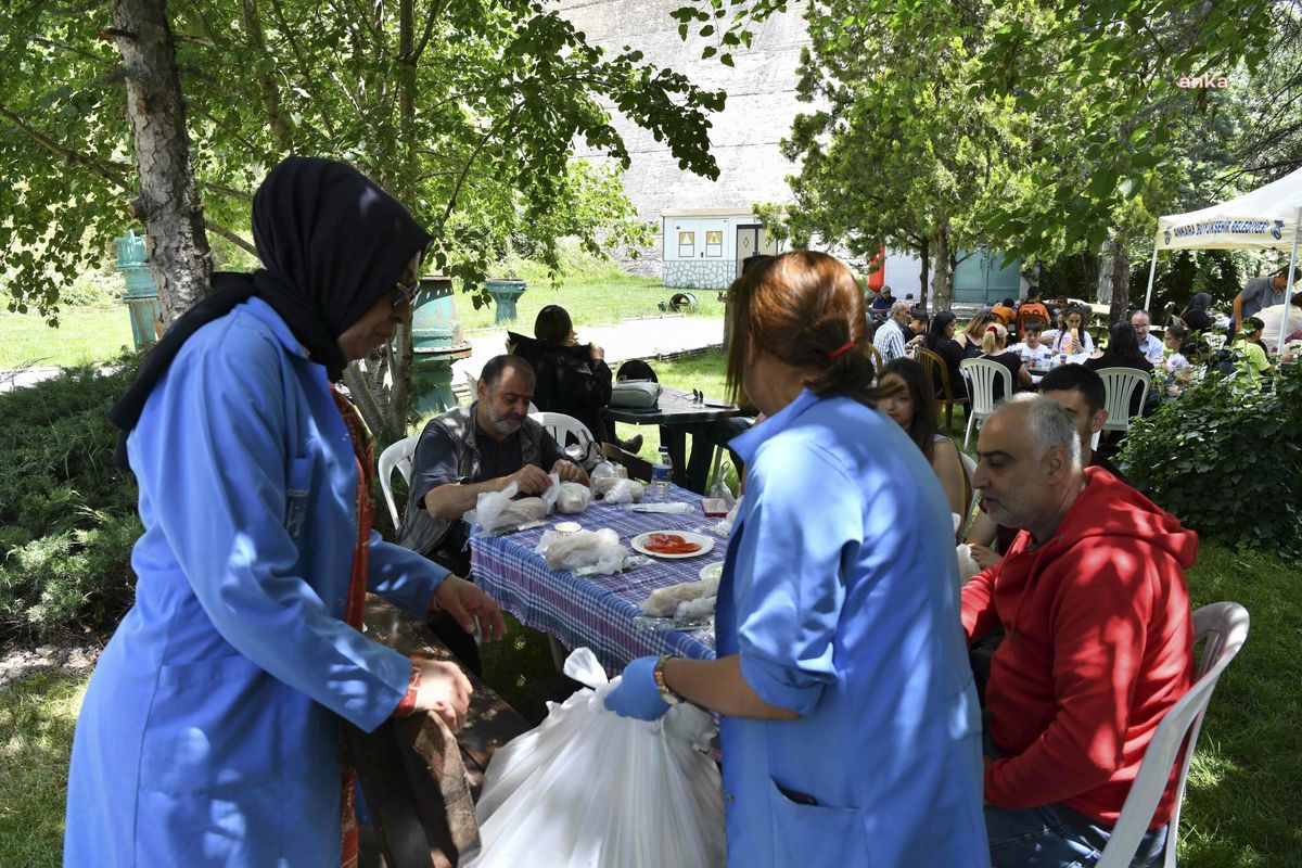 Ankara Büyükşehir Belediyesi, Depremzedeler İçin Bayram Pikniği Düzenledi