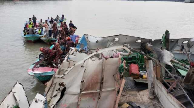 Bangladeş'te petrol tankerinde patlama: 11 ölü Bangladeş'te petrol tankerinde patlama: 11 ölü