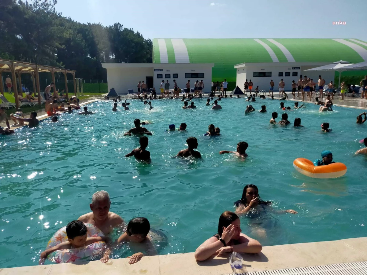 Bayramiç Belediyesi Yüzme Havuzunu Hizmete Açtı