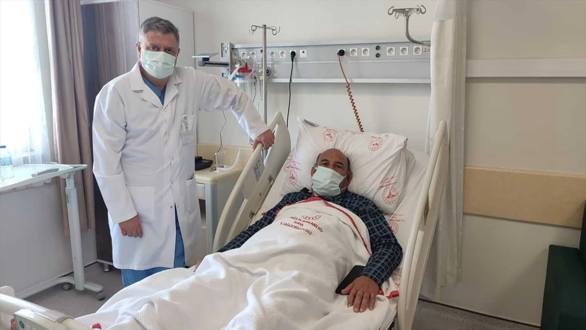 Bursa Yüksek İhtisas Hastanesi\'nde İlk Kez Canlıdan Canlıya Organ Nakli Yapıldı