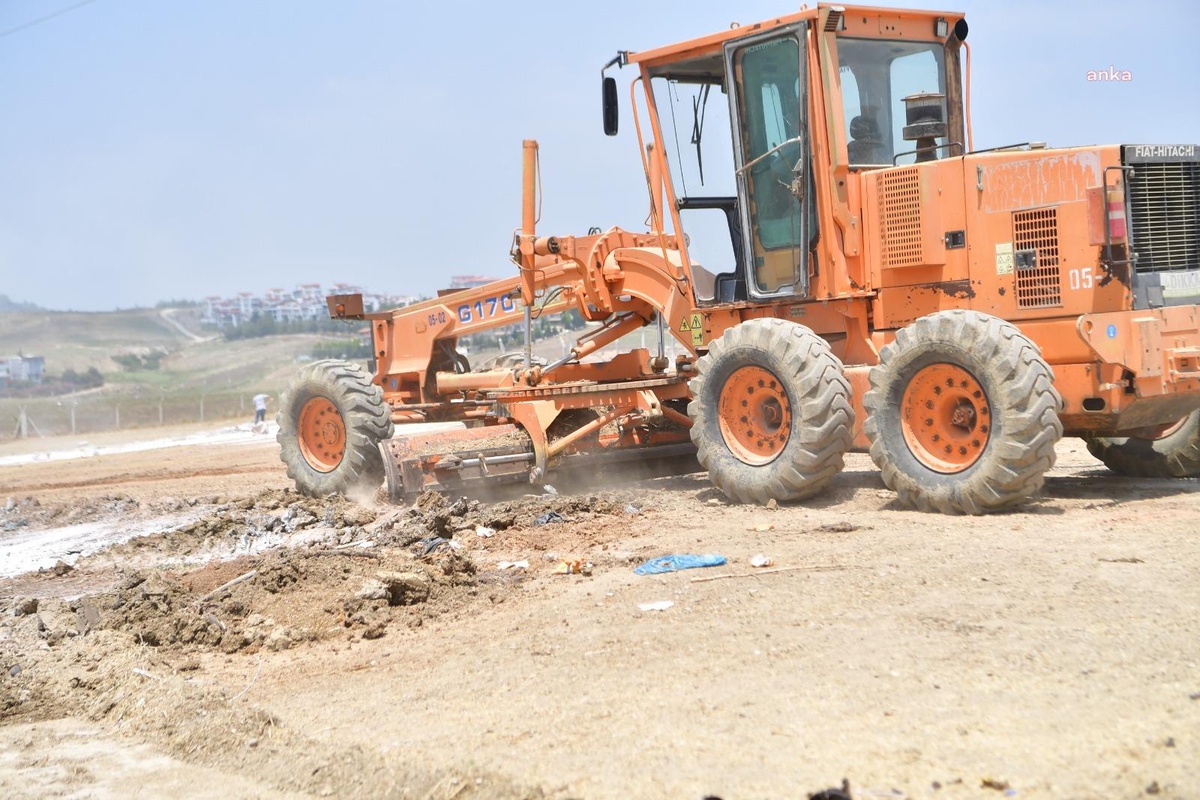 Çukurova Belediyesi, kurban satış ve kesim alanını temizledi