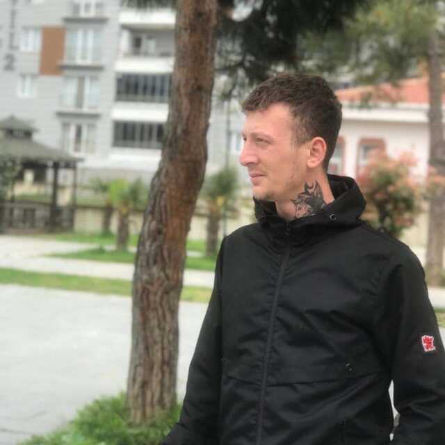 Eşini taciz ettiği gerekçesiyle babasını öldüren genç hakkında karar verildi