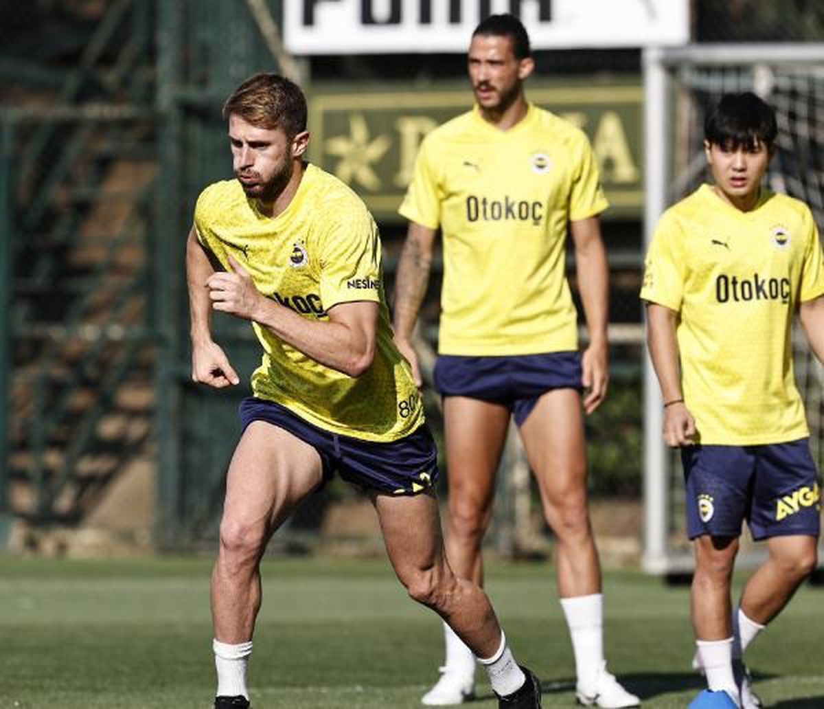 Fenerbahçe, yeni sezon hazırlıklarına devam ediyor