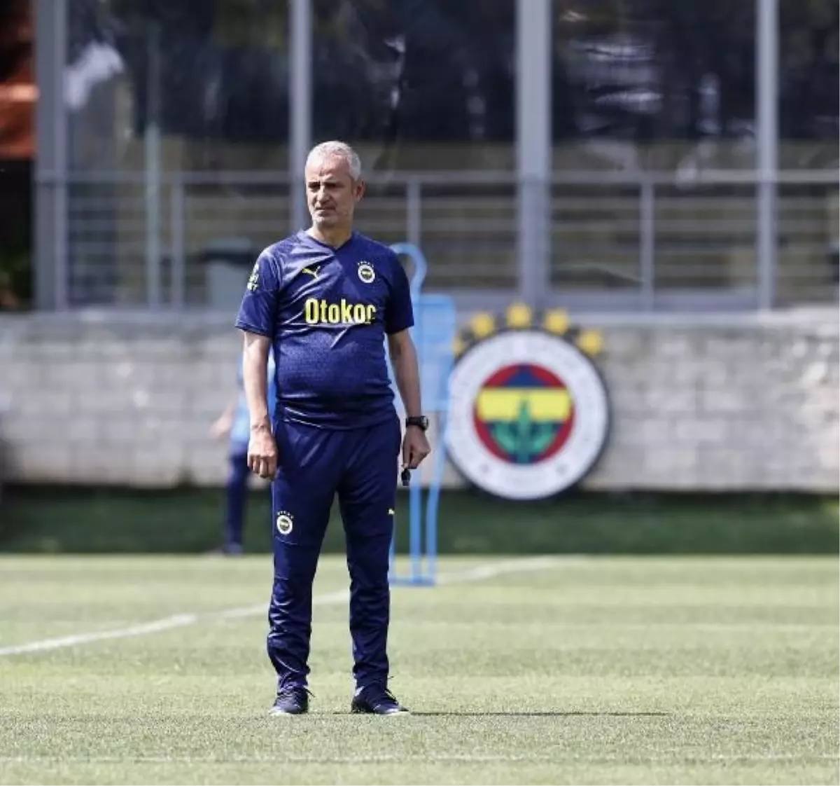 Fenerbahçe, yeni sezon hazırlıklarına antrenmanla devam ediyor