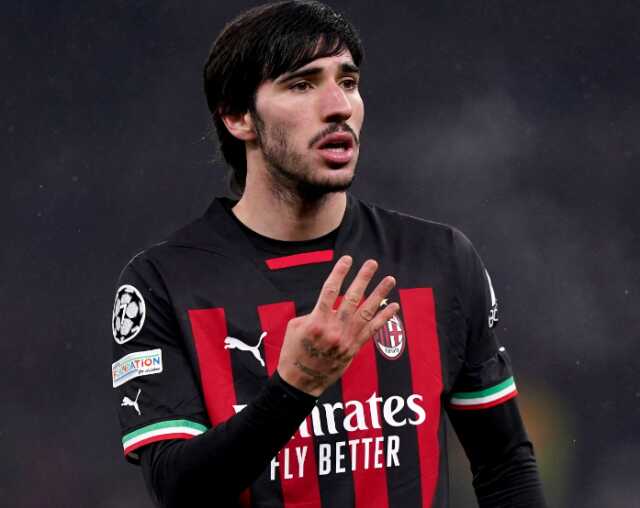 İtalyan tarihine geçti Newcastle'nin yeni transferini bütün dünya konuşuyor İtalyan tarihine geçti Newcastle'nin yeni transferini bütün dünya konuşuyor