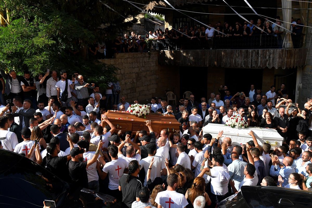 Lübnan\'da Hristiyan 2 Genç Son Yolculuğuna Uğurlandı