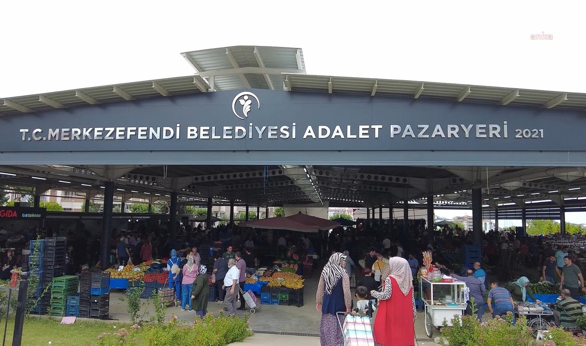 Merkezefendi Belediyesi\'nin ilçeye kazandırdığı modern kapalı pazar yerleri hizmet vermeye devam ediyor