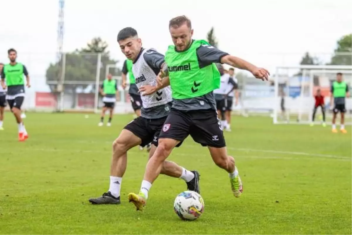 Samsunspor Teknik Direktörü Hüseyin Eroğlu, 28 kişilik kamp kadrosunu belirledi