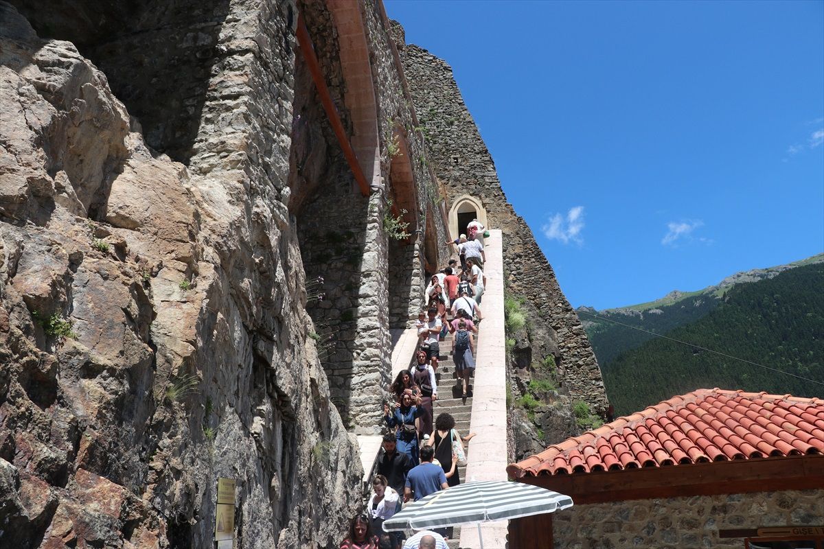 Sümela Manastırı, Kurban Bayramı tatilinde rekor ziyaretçi sayısına ulaştı