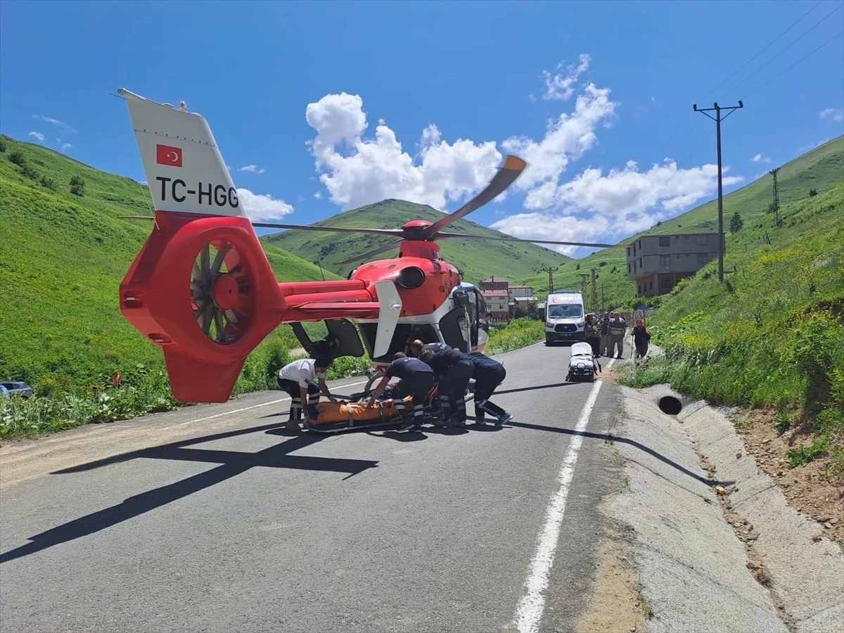 Trabzon\'da Kalça Protezi Çıkan Hasta Ambulans Helikopterle Hastaneye Kaldırıldı