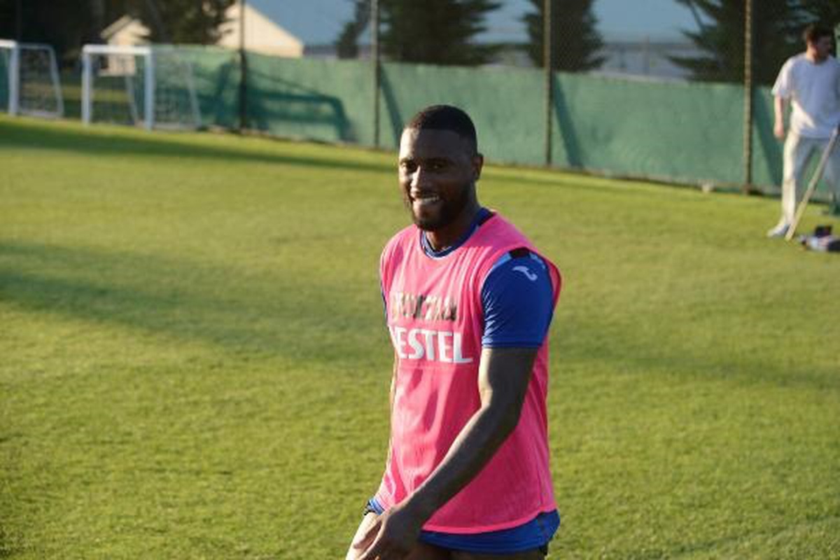 Trabzonspor, Slovenya kampı öncesi basına açık idman yaptı