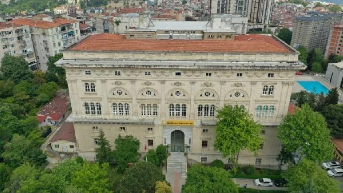 "Üniversite mezunları gibi meslek lisesi mezunlarına da ihtiyacımız var"