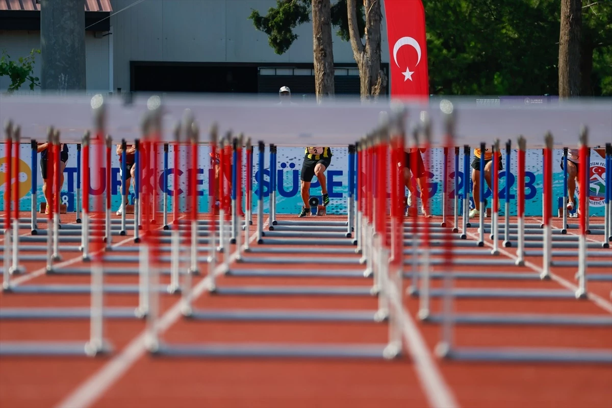 Atletizmde Turkcell Süper Lig İlk Kademe Yarışmaları İzmir\'de Başladı