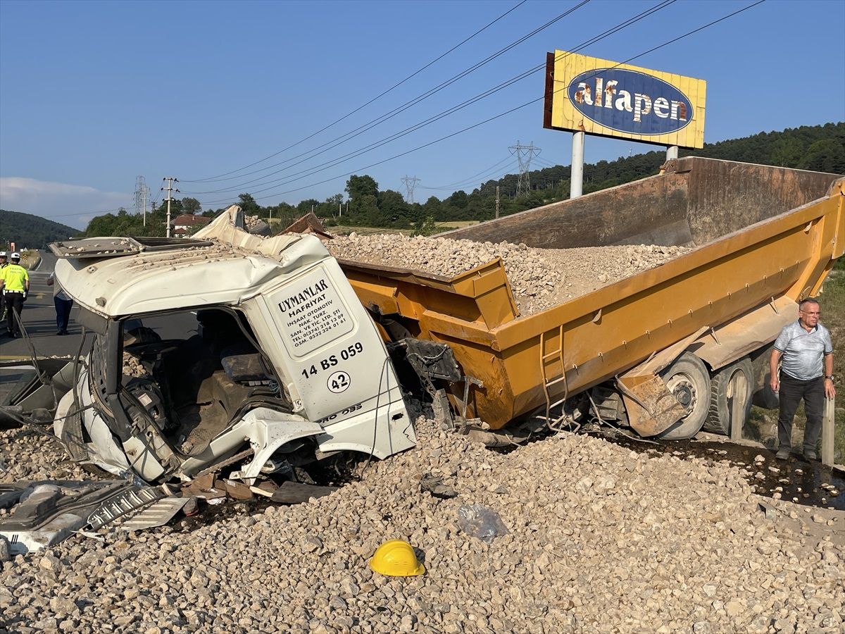 D-100 Karayolu Bolu Kesiminde Kaza: Yol Ankara İstikameti Ulaşıma Kapandı