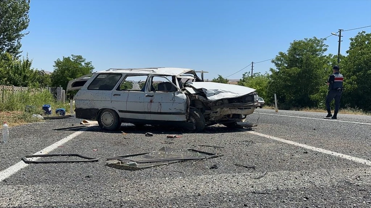 Elazığ\'da trafik kazası: 6 kişi yaralandı