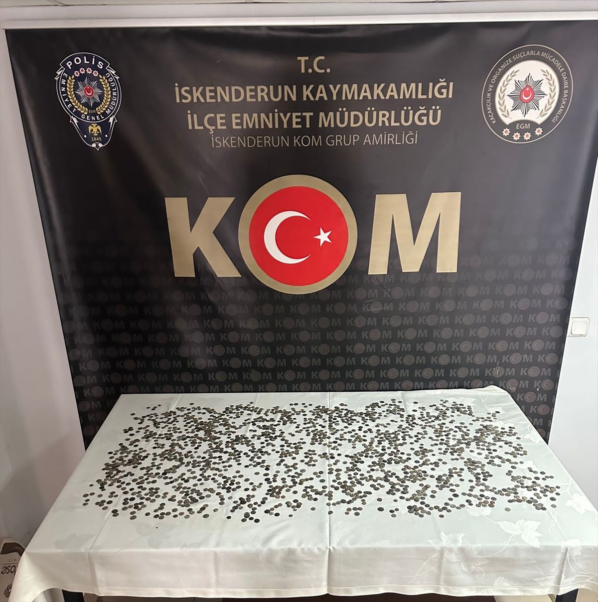 Hatay\'da tarihi eser kaçakçılığı operasyonunda 2 bin sikke ele geçirildi
