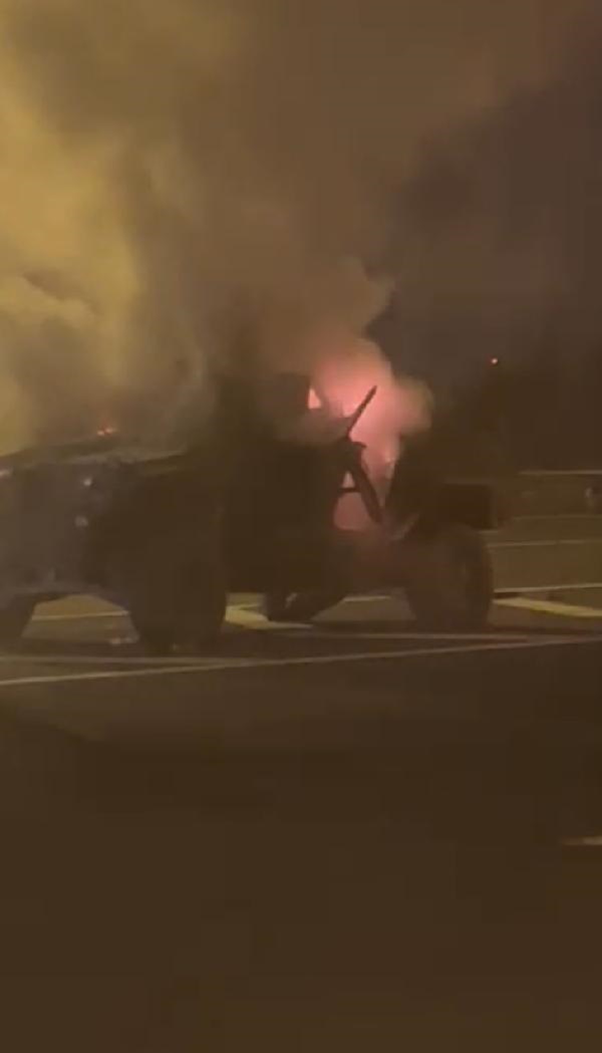 Kuzey Marmara Otoyolu\'nda Zırhlı Aracın Motor Kısmında Yangın Çıktı