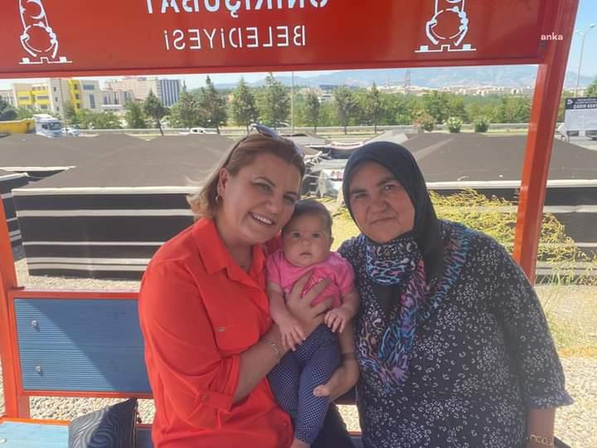 İzmit Belediye Başkanı Fatma Kaplan Hürriyet, Kahramanmaraş\'taki Çadırkenti Ziyaret Etti