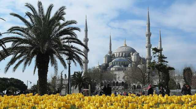 Sultan Ahmet Camii kim, ne zaman yaptı? Sultan Ahmet Camii nerede, hikayesi nedir? Sultan Ahmet Camii tarihi ve özellikleri!