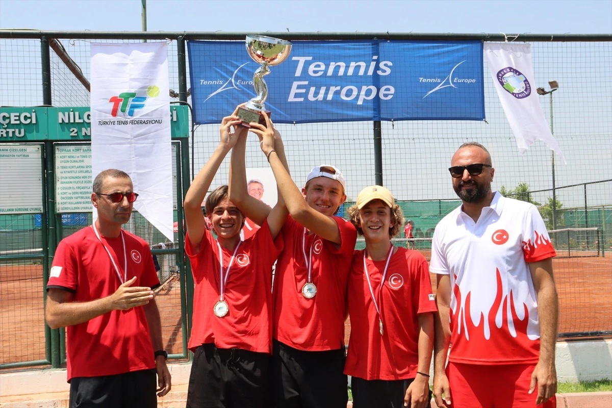 14 Yaş Altı Tenis Erkek Milli Takımı Avrupa Yaz Kupası Finalleri\'ne katılma hakkı elde etti