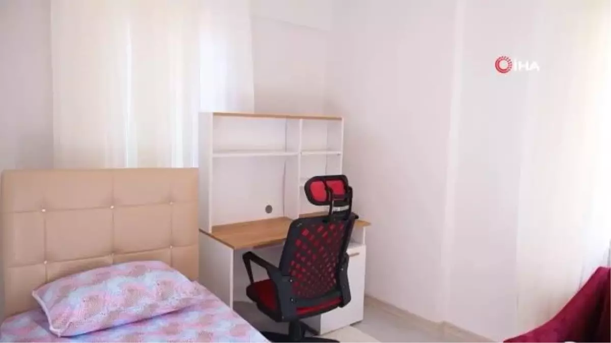 Bakan Özhaseki: Deprem Bölgesindeki Köy Evlerinin Yapımına Devam Ediyoruz