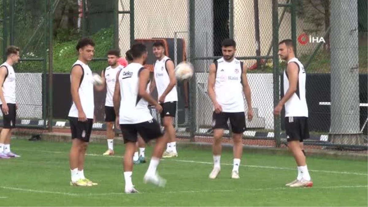 Beşiktaş yeni sezon hazırlıklarına akşam idmanıyla devam etti