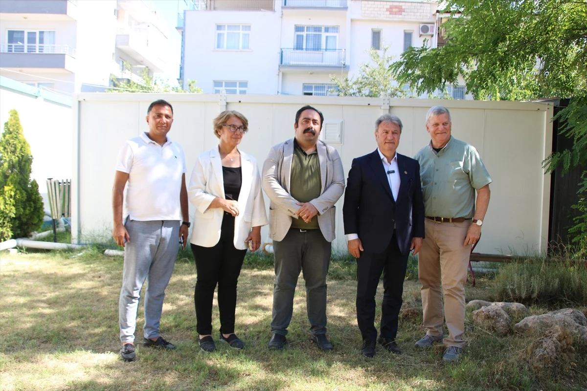 Bornova Belediye Başkanı Mustafa İduğ, Malatya\'da deprem sonrası basın mensuplarını ziyaret etti