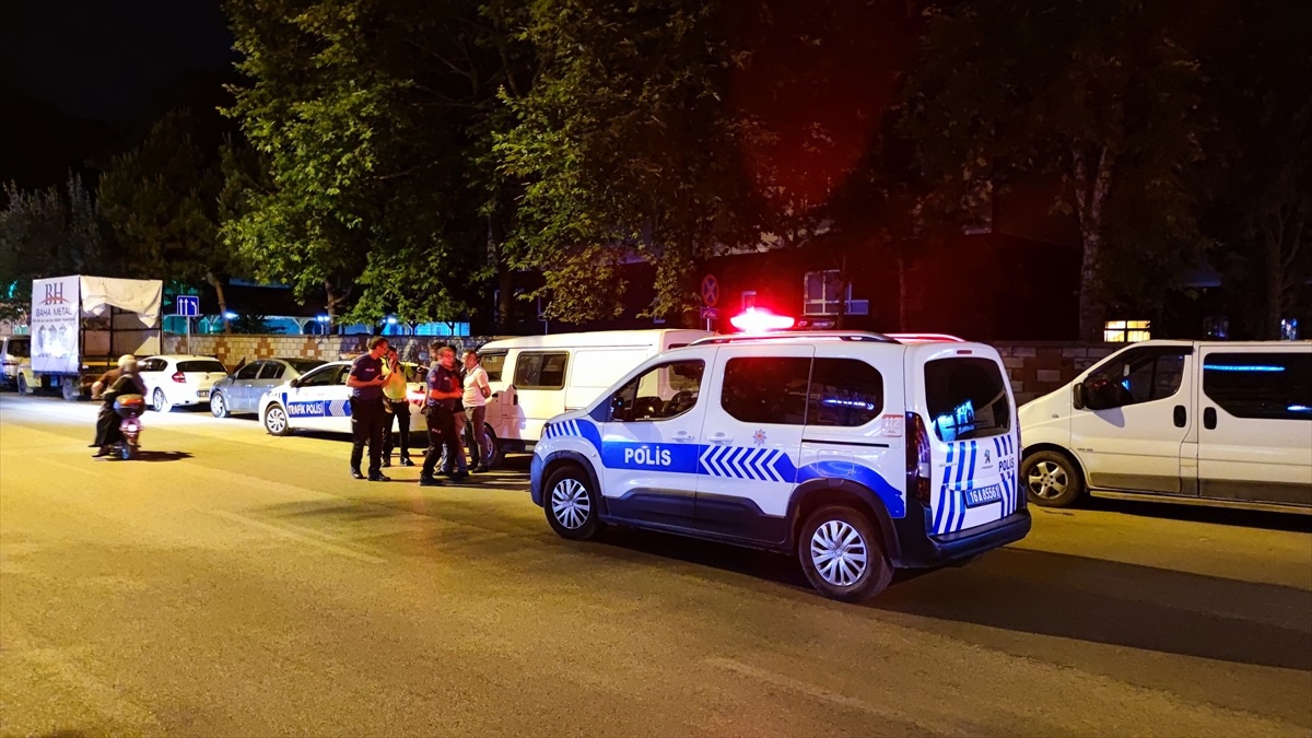 İnegöl\'de Polisin Dur İhtarına Uymayan Sürücü Gözaltına Alındı