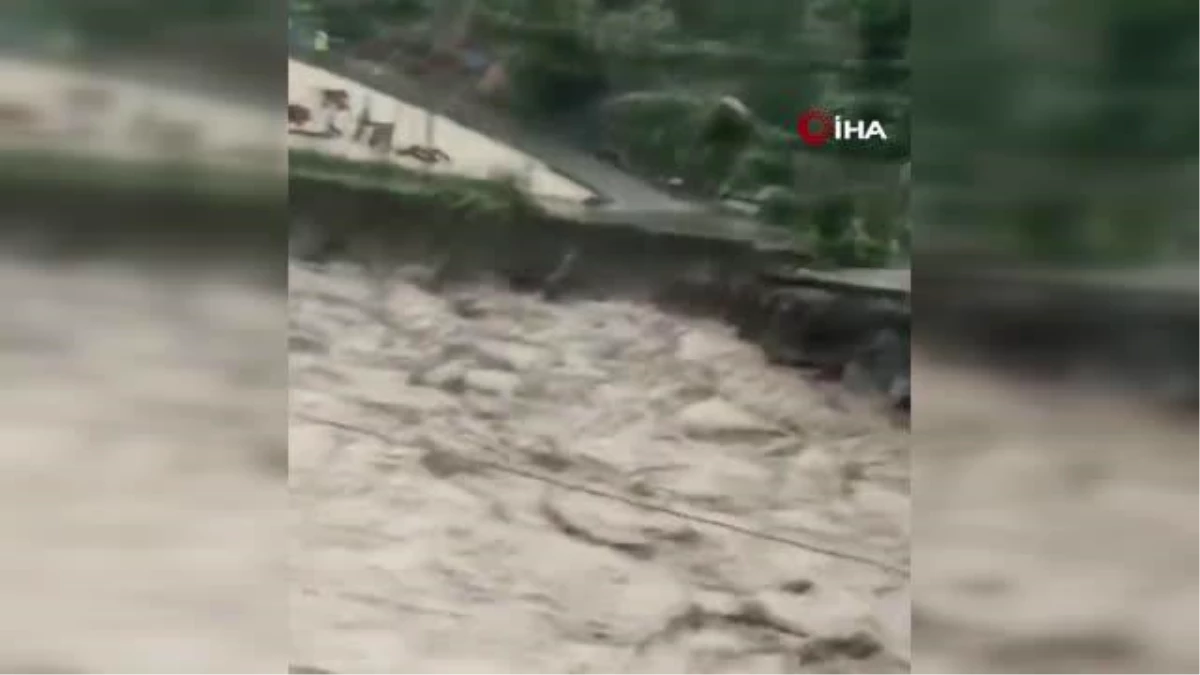 Çin\'deki sel felaketinde 15 kişi öldü, 4 kişi kayboldu