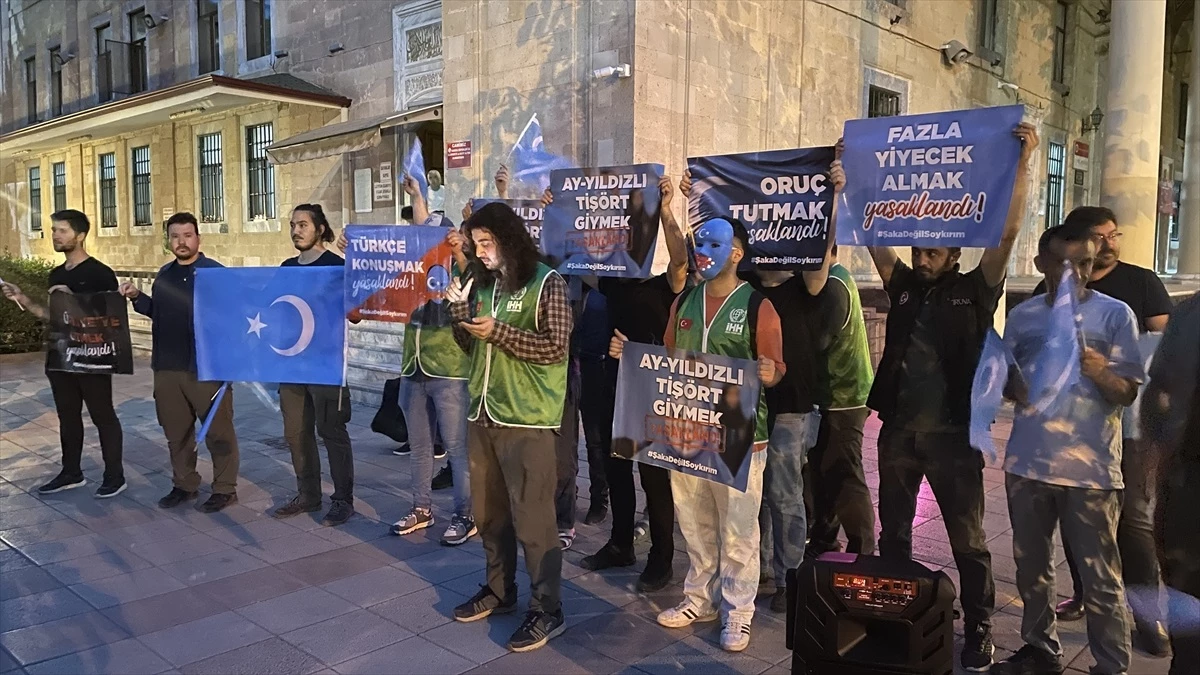 Eskişehir\'de Çin\'in Sincan Politikaları Protesto Edildi