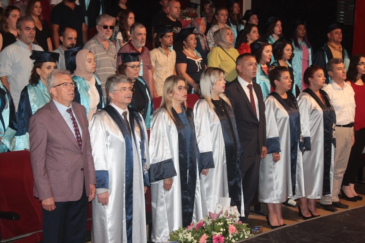 Ege Üniversitesi Ödemiş Meslek Yüksekokulu\'ndan 110 öğrenci mezun oldu