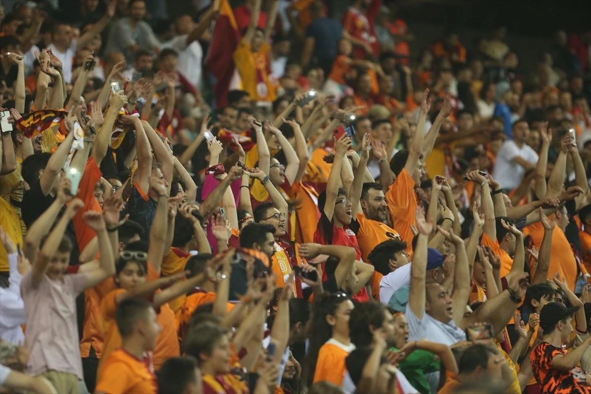 Galatasaray, hazırlık maçında Hull City\'ye 4-3 yenildi