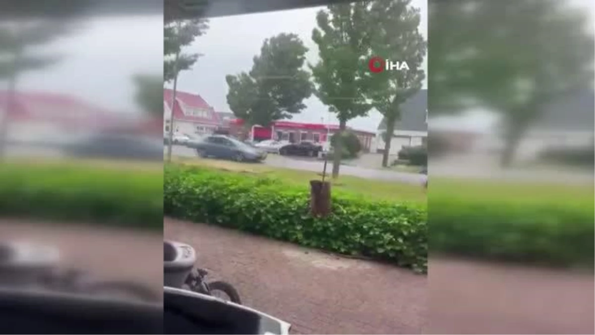 Hollanda\'yı fırtına vurdu: 1 ölü