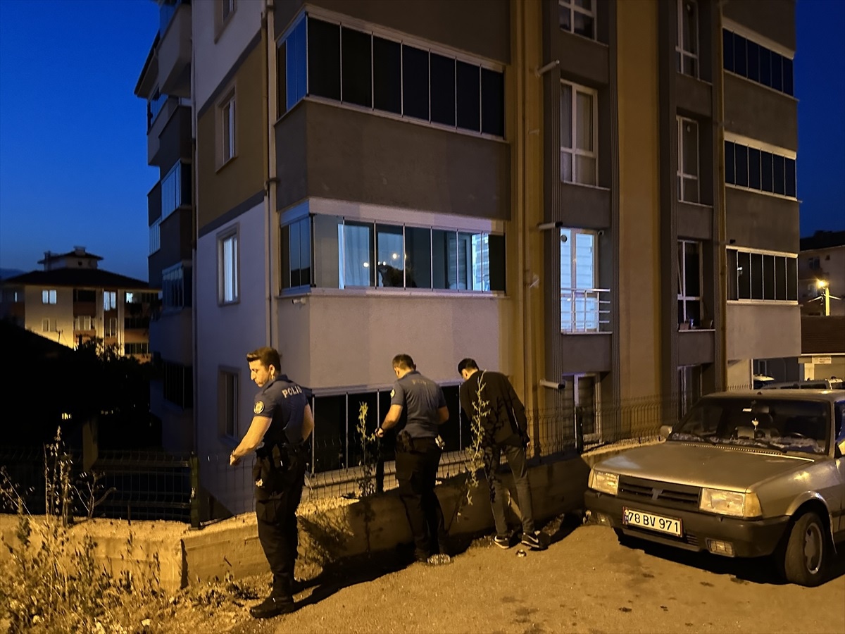 Karabük\'te kayınpederi tarafından tüfekle vurulan kişi öldü, ağabeyi ise yaralandı
