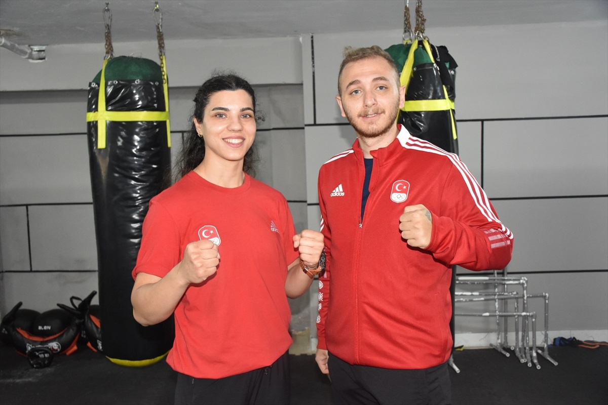 Milli Muaythai Sporcusu Kübra Kocakuş, Sakatlığına Rağmen Avrupa İkincisi Oldu