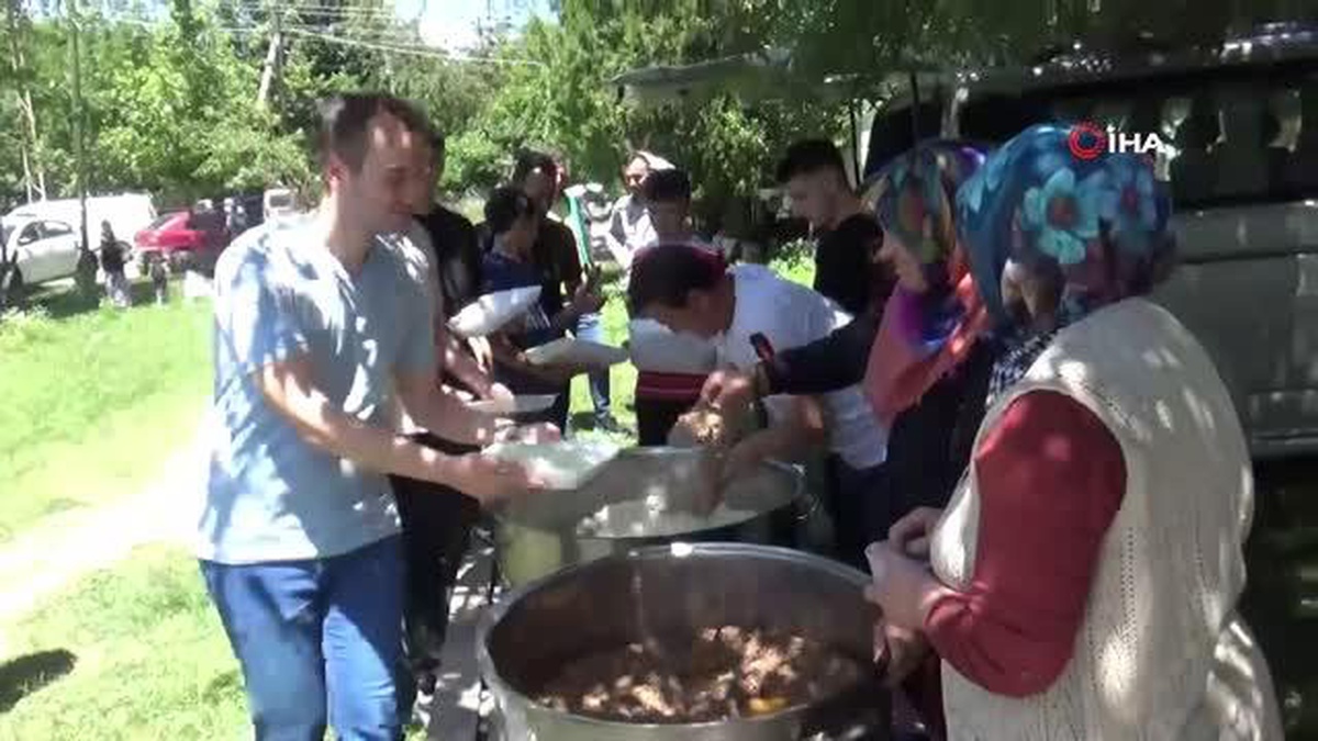 Namaza gelmeyenlerin suya atıldığı köyde bayram şenliği