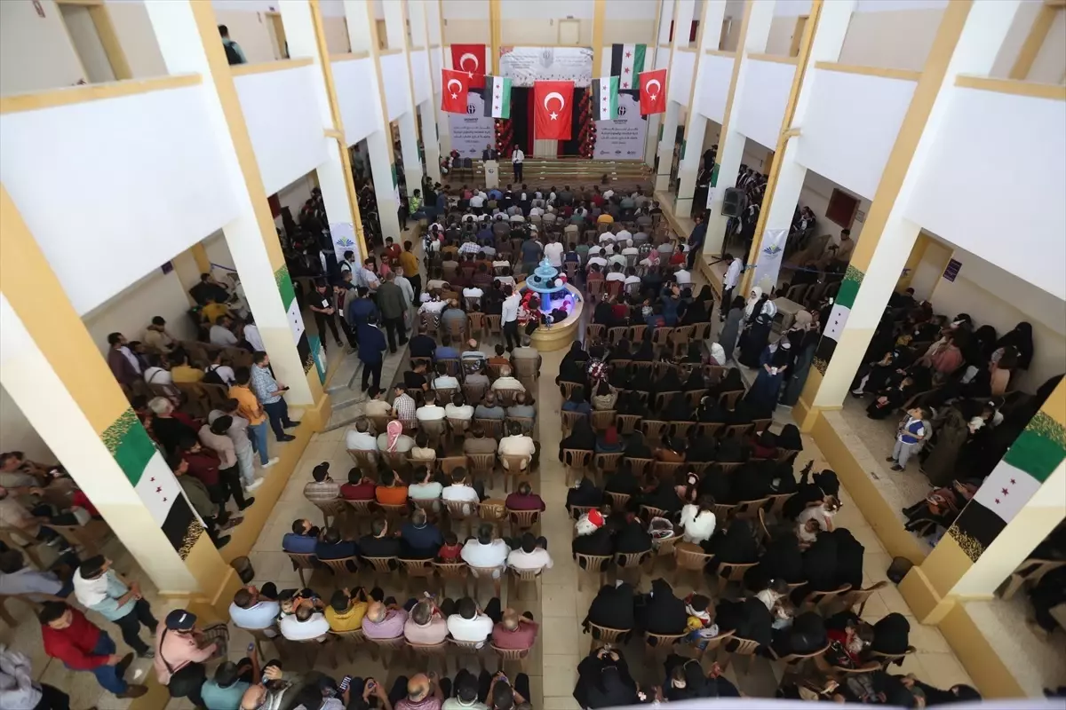 Fırat Kalkanı Harekatı ile terörden arındırılan Bab ilçesindeki fakülte ilk mezunlarını verdi