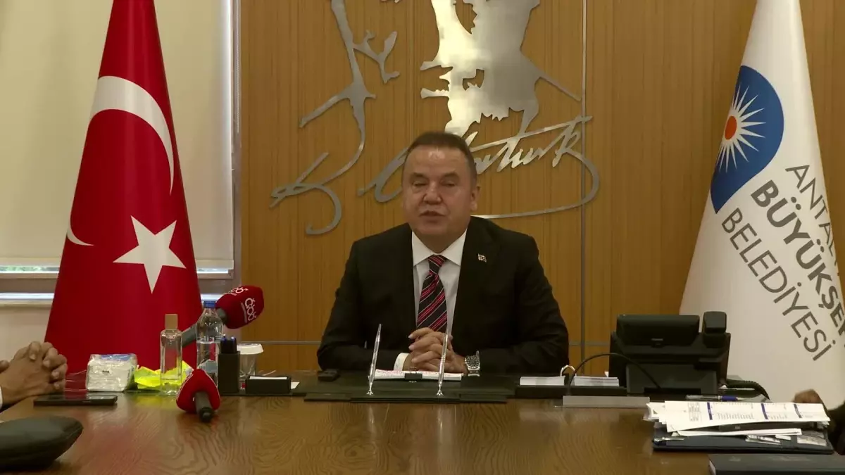 Antalya Büyükşehir Belediyesi, Aksu\'ya modern bir kapalı pazar yeri kazandırıyor