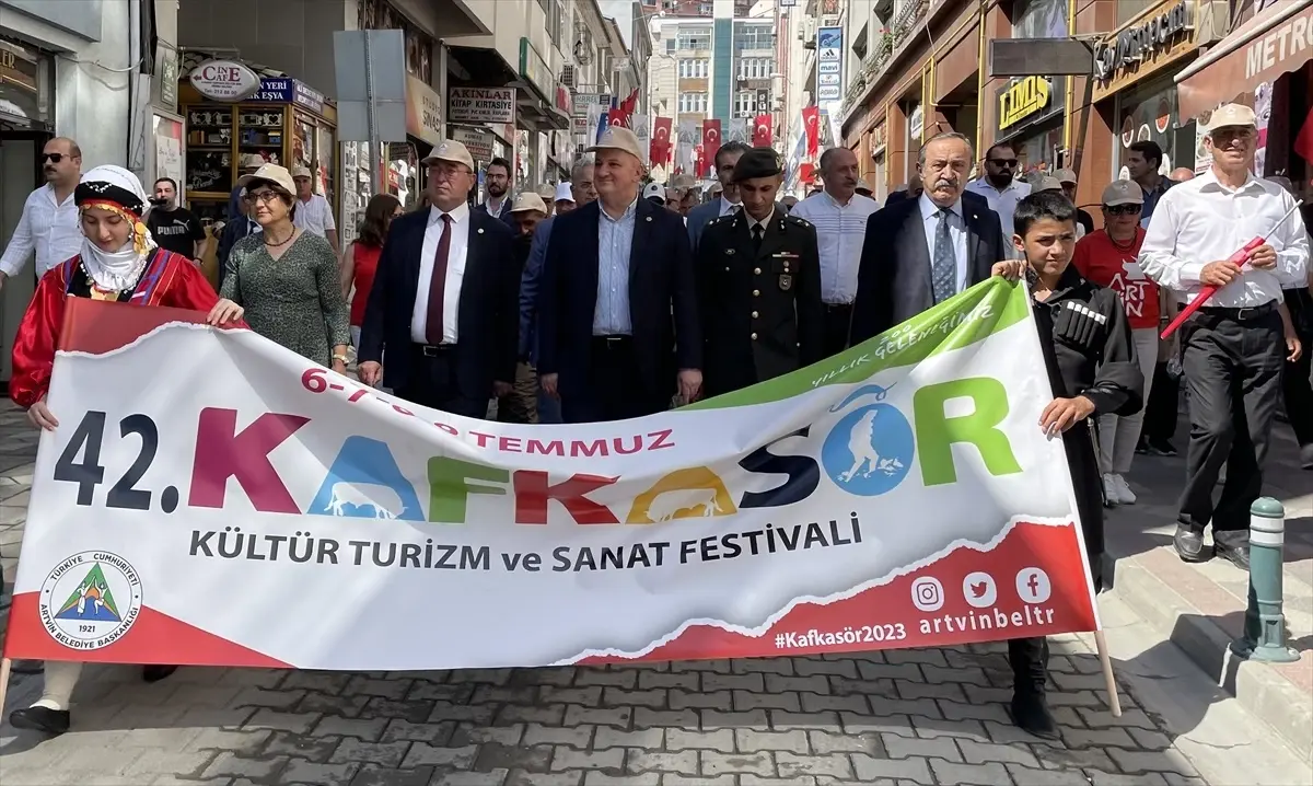 Artvin\'de 42. Kafkasör Kültür, Turizm ve Sanat Festivali Başladı