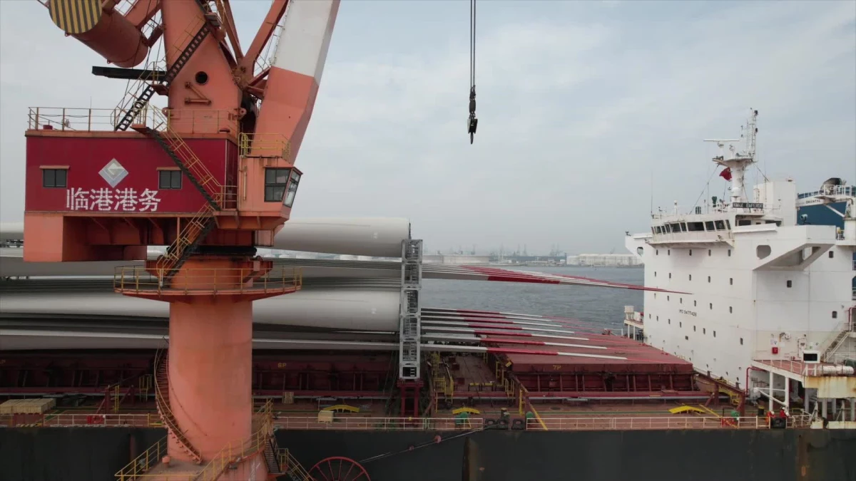 Çin Üretimi Rüzgar Türbini Kanadı Taşıyan Gemi Almanya\'ya Yola Çıktı