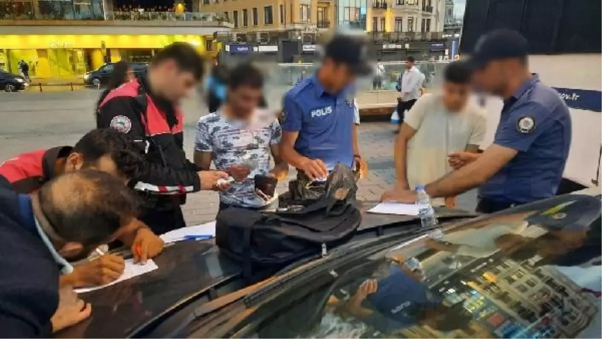 İstanbul'da 722 Kaçak Göçmen Yakalandı