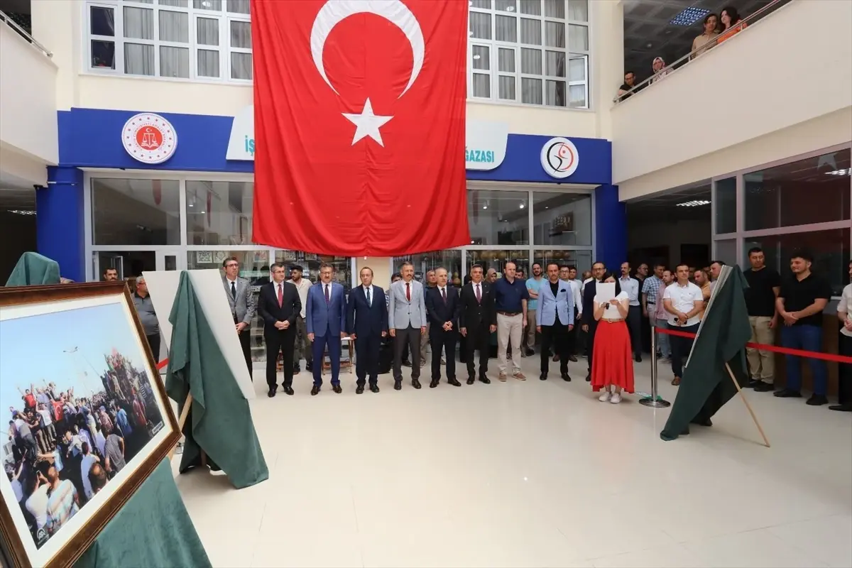 Konya Adliyesinde 15 Temmuz Fotoğraf Sergisi Açıldı