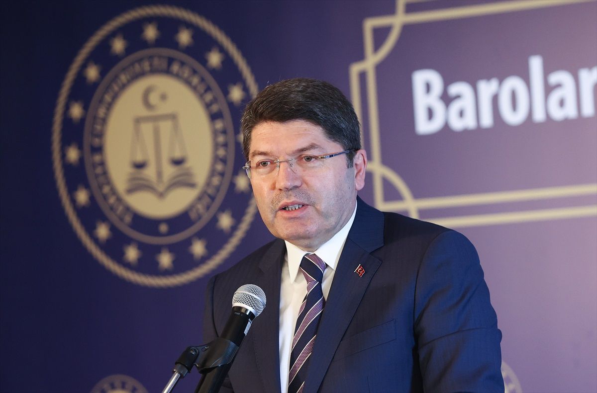 Adalet Bakanı Yılmaz Tunç, Avukatlık Asgari Ücret Tarifesi\'ni eylül ayında yayımlayacak