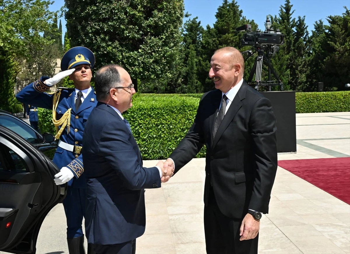 Arnavutluk Cumhurbaşkanı Bajram Begaj, Azerbaycan Cumhurbaşkanı İlham Aliyev ile Görüştü
