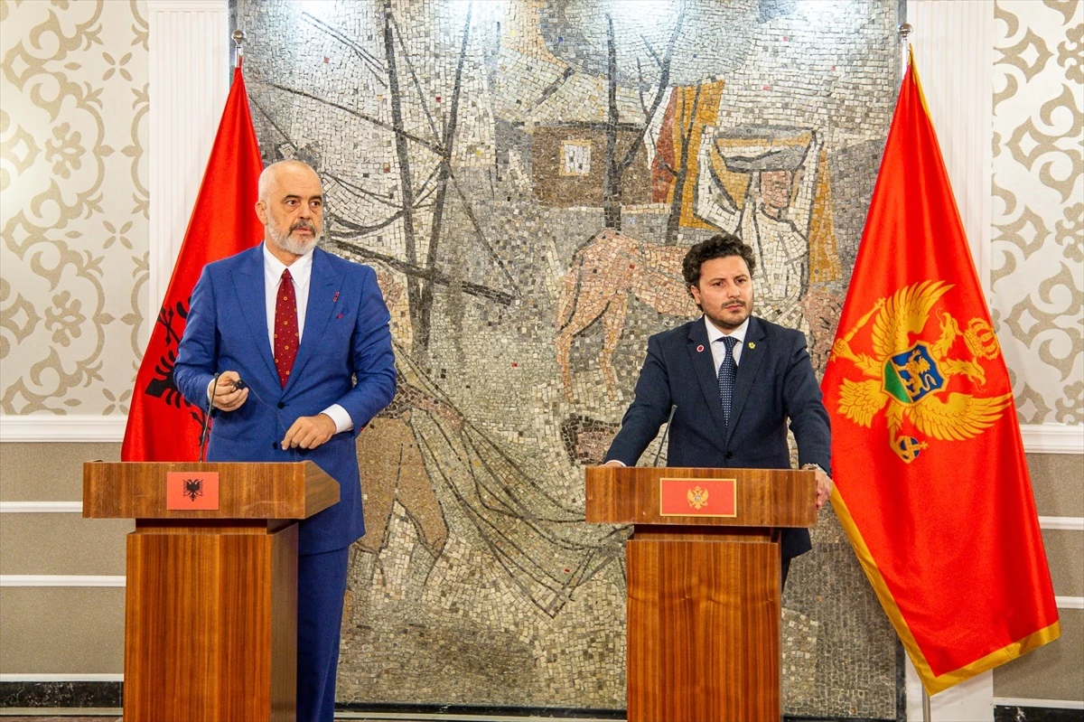 Arnavutluk ve Karadağ, bölgedeki sorunların çözümü için ortak hareket ediyor