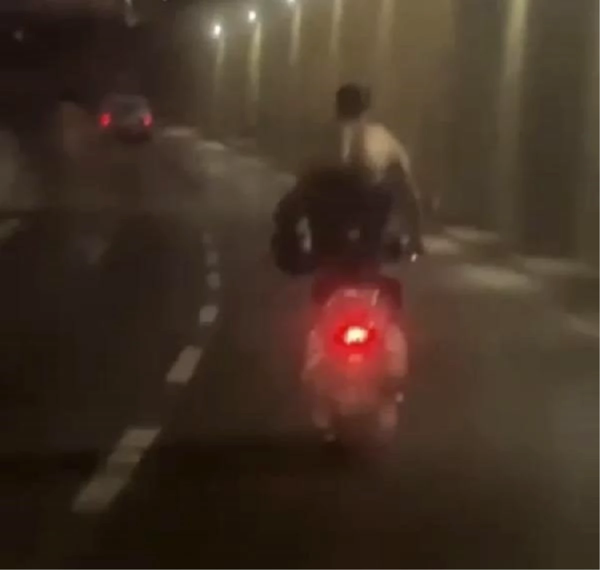 Bakırköy\'de Motosiklet Sürücüsü Dans Etti