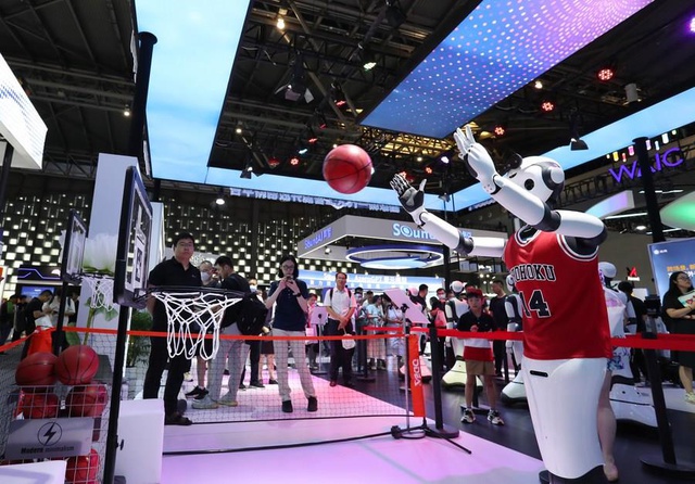 Çinli Şirket 2023 Dünya Yapay Zeka Konferansı'nda İnsansı Robotunu Tanıttı Çinli Şirket 2023 Dünya Yapay Zeka Konferansı'nda İnsansı Robotunu Tanıttı