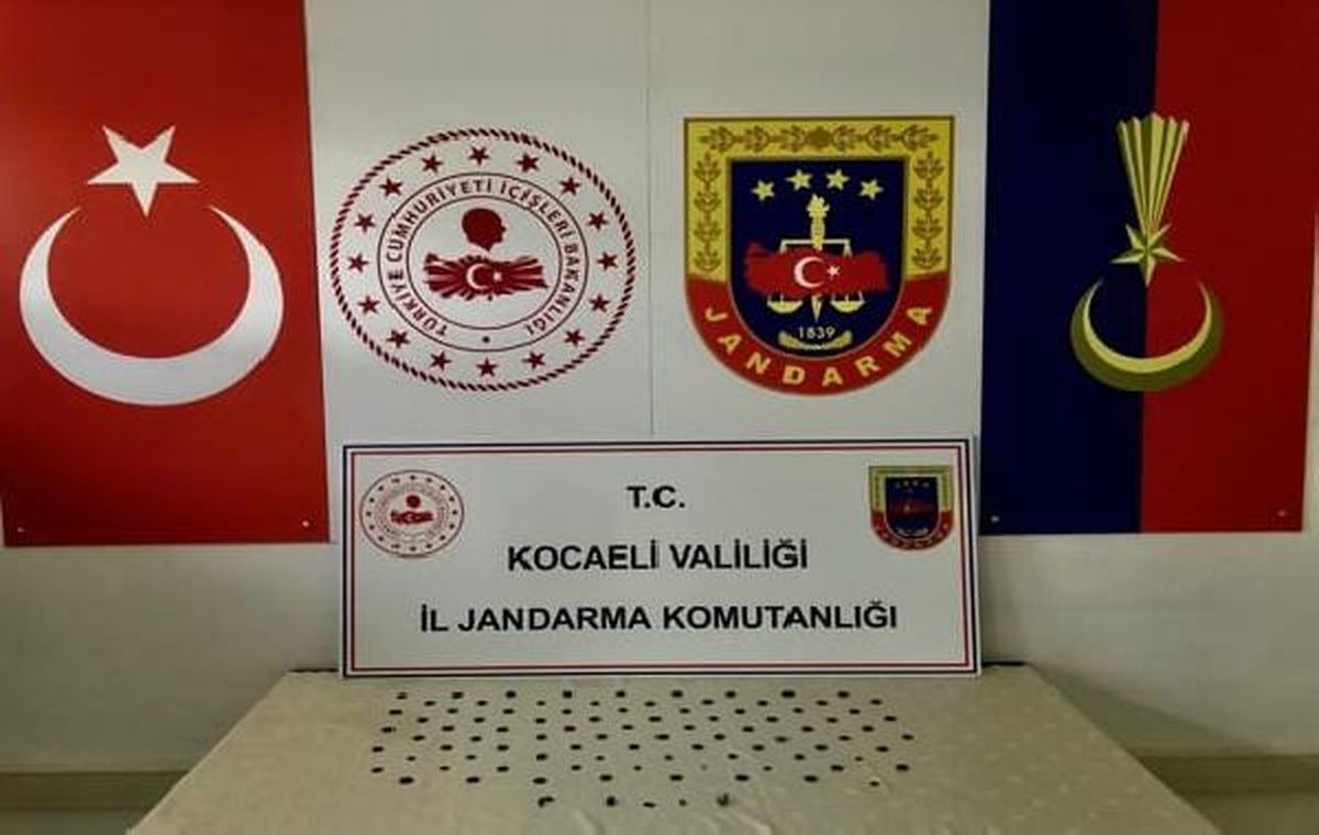 Gebze\'de Tarihi Eser Operasyonu: 93 Adet Eser Ele Geçirildi