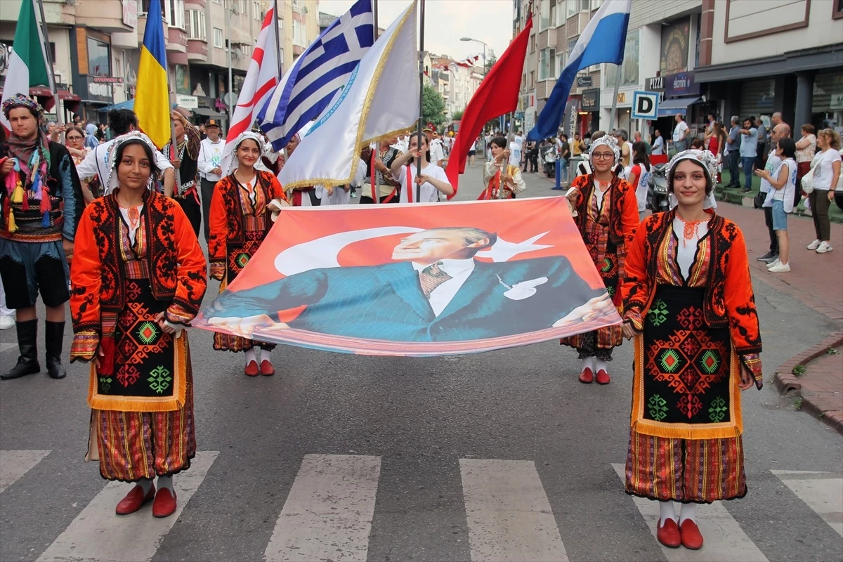 Karadeniz Ereğli\'de Uluslararası Sevgi, Barış, Dostluk, Kültür ve Sanat Festivali