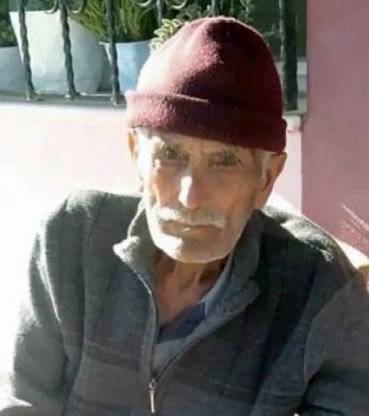 Alzheimer hastası otomobilde ölü bulundu